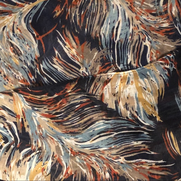 Fall pattern scarf - Picture 3 of 3